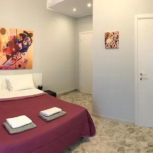 Frühstückspension Cavour 124 -guest-room- Bari
